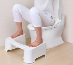 Ghế kê chân toilet thông minh